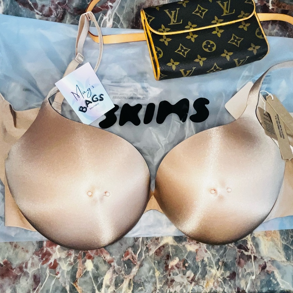 Skims: Pierced Nipple Push-Up Bra (NWT) - Picture 5 of 14